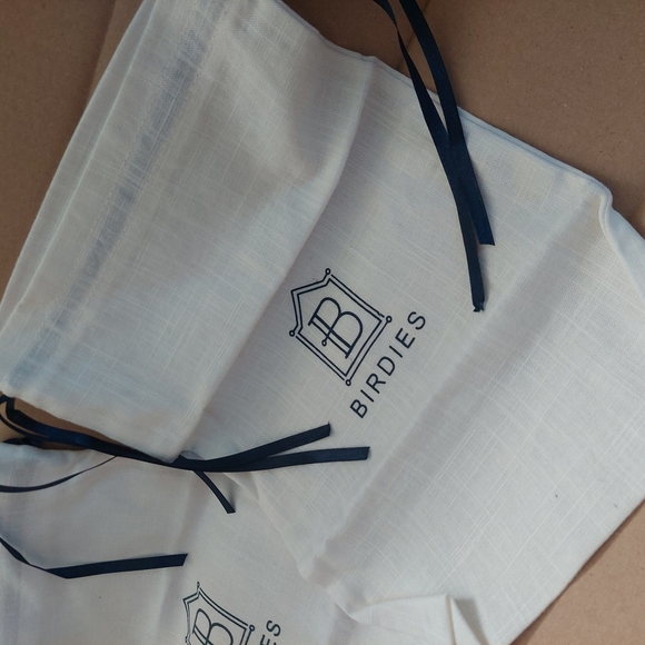 Birdies Cream Dust Bags with Black Ties - Picture 2 of 3